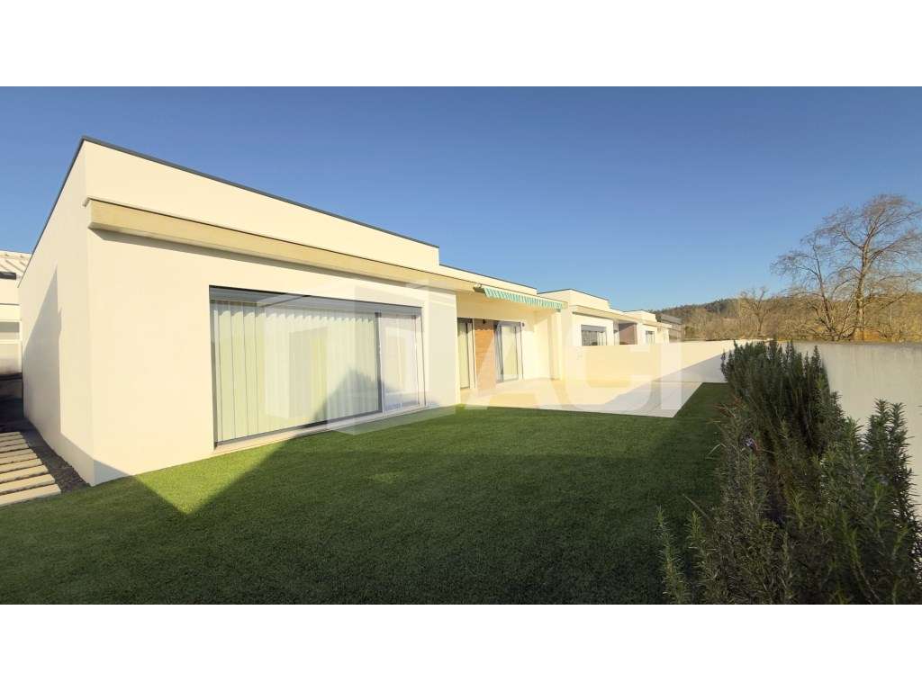 MORADIA TÉRREA SEMI-NOVA - Vidigal, Leiria-29