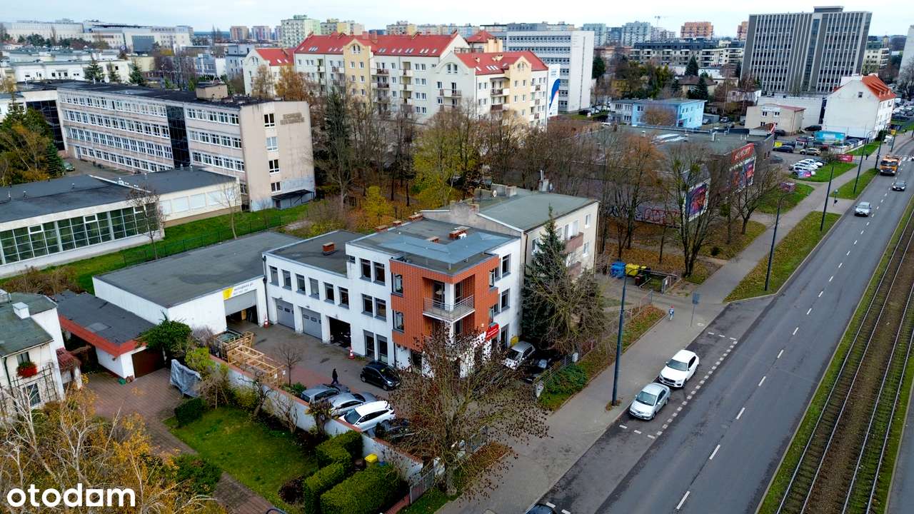 Nowoczesny budynek handlowo–usługowo–biurowy na sprzedaż – Bydgoszcz-11