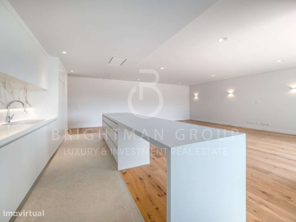 Apartamento T4 com jardim privativa, em Carcavelos-17