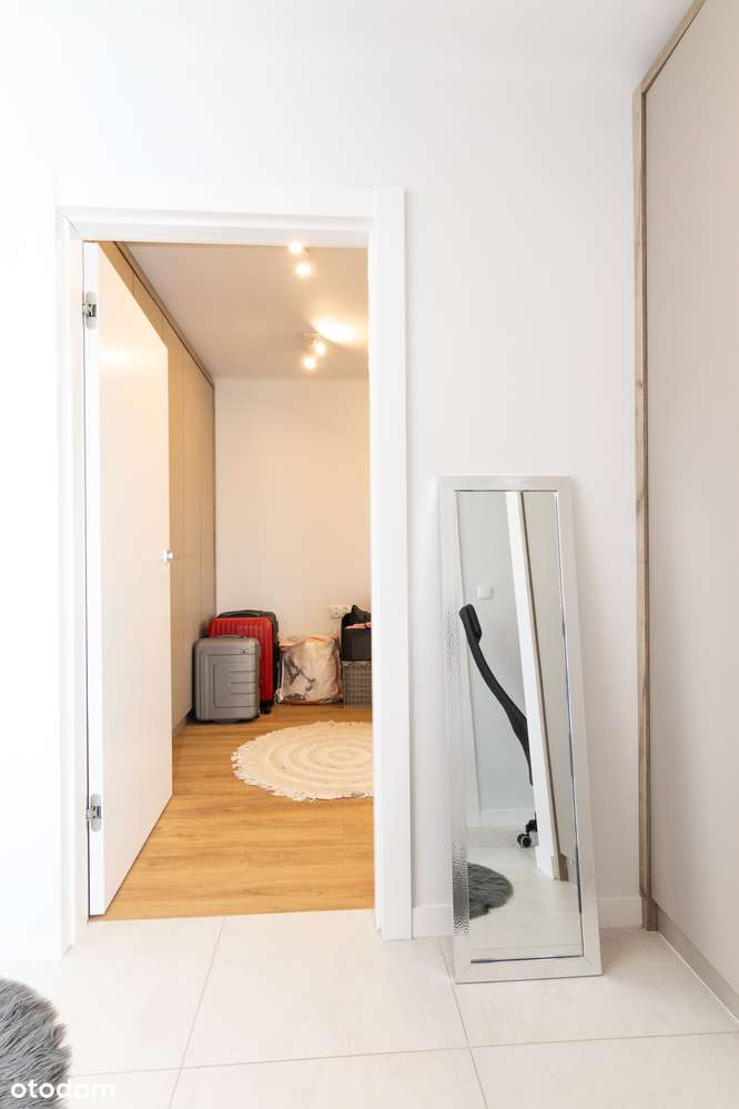 Dwa pokoje plus osobna kuchnia. Mieszkanie po generalnym remoncie.-12