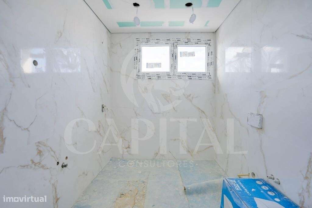 Moradia V3 Isolada com Piscina – Nova – Abrunheira-47