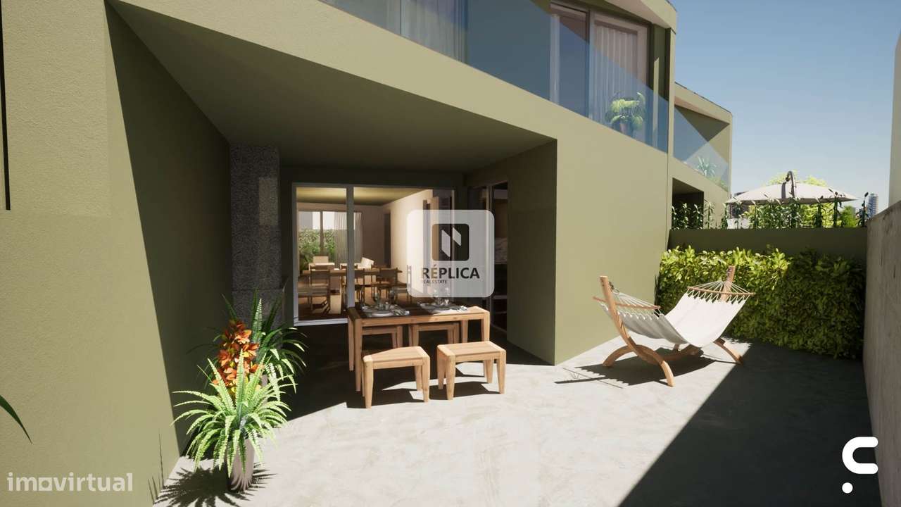 Moradia T3+1 em Canidelo a escassos metros da linha de mar - Grande imagem: 4/53