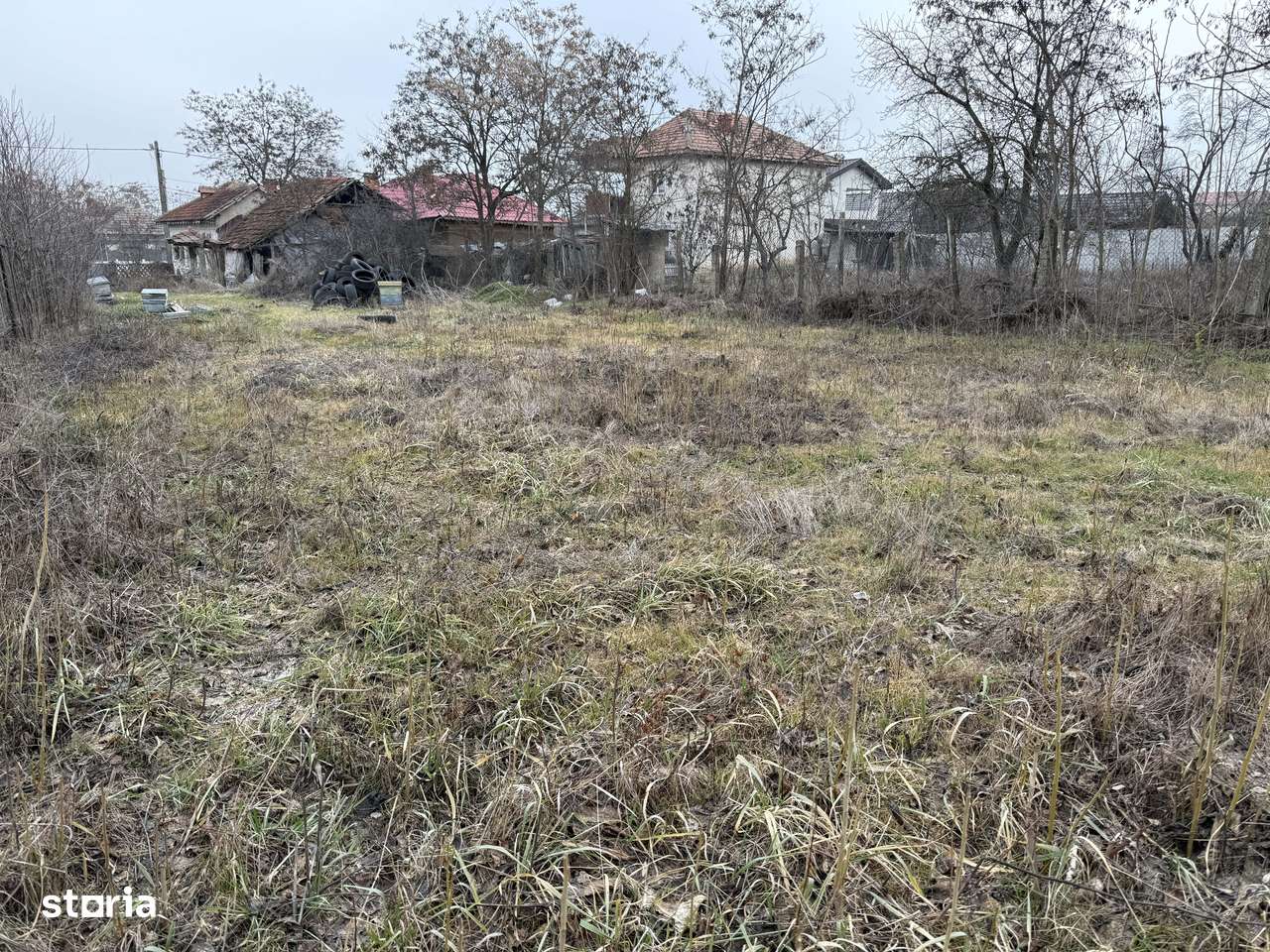 Teren cu casa batraneasca, 1800mp,Livezi-Podari,la strada principala-3