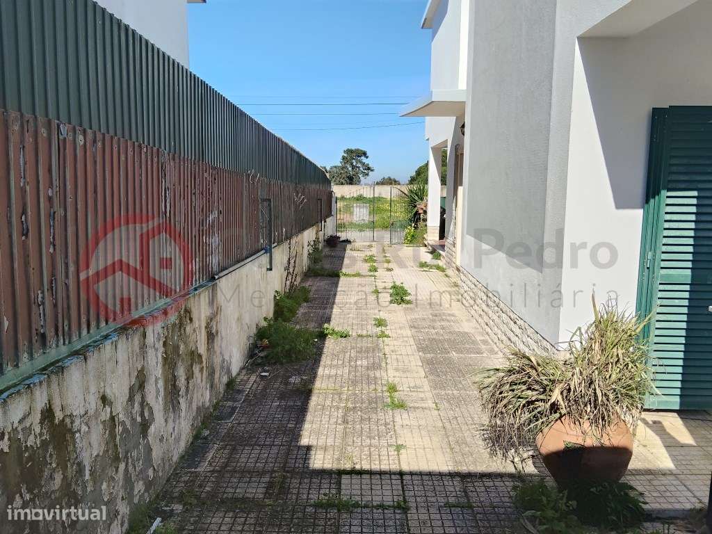 Moradia T3 com Piscina e Garagem a Minutos das Praias de Sesimbra - Grande imagem: 4/30