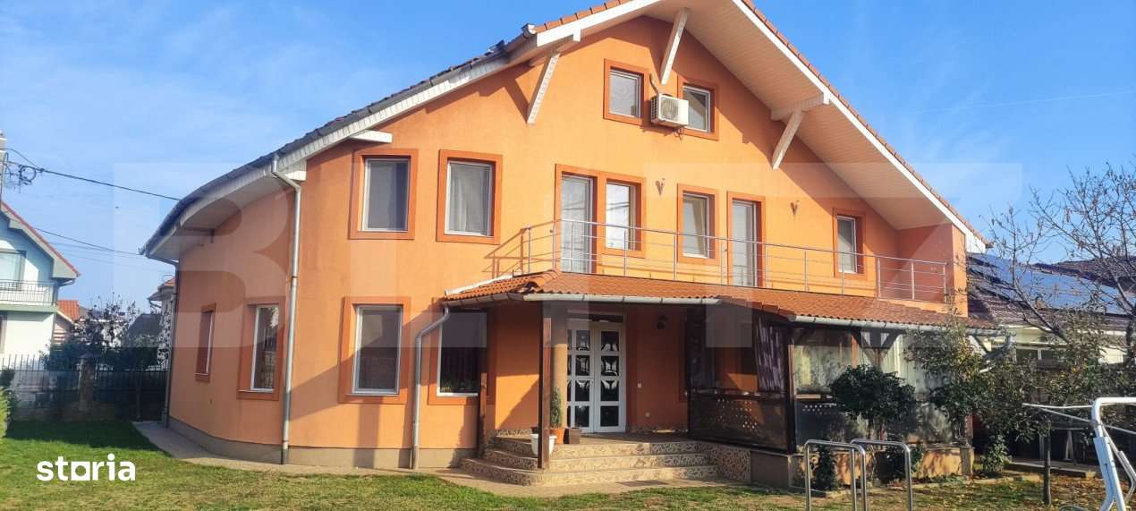 Casa cu 6 camere, 294 mp, zona-Nufarul - Imagine principală: 3/19