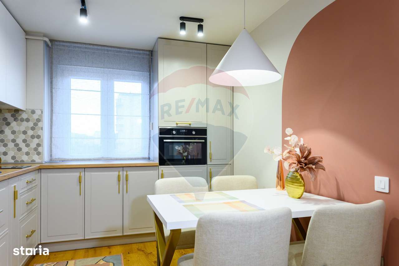 Apartament renovat, modern, cu 3 camere, de vânzare în Grigorescu-0