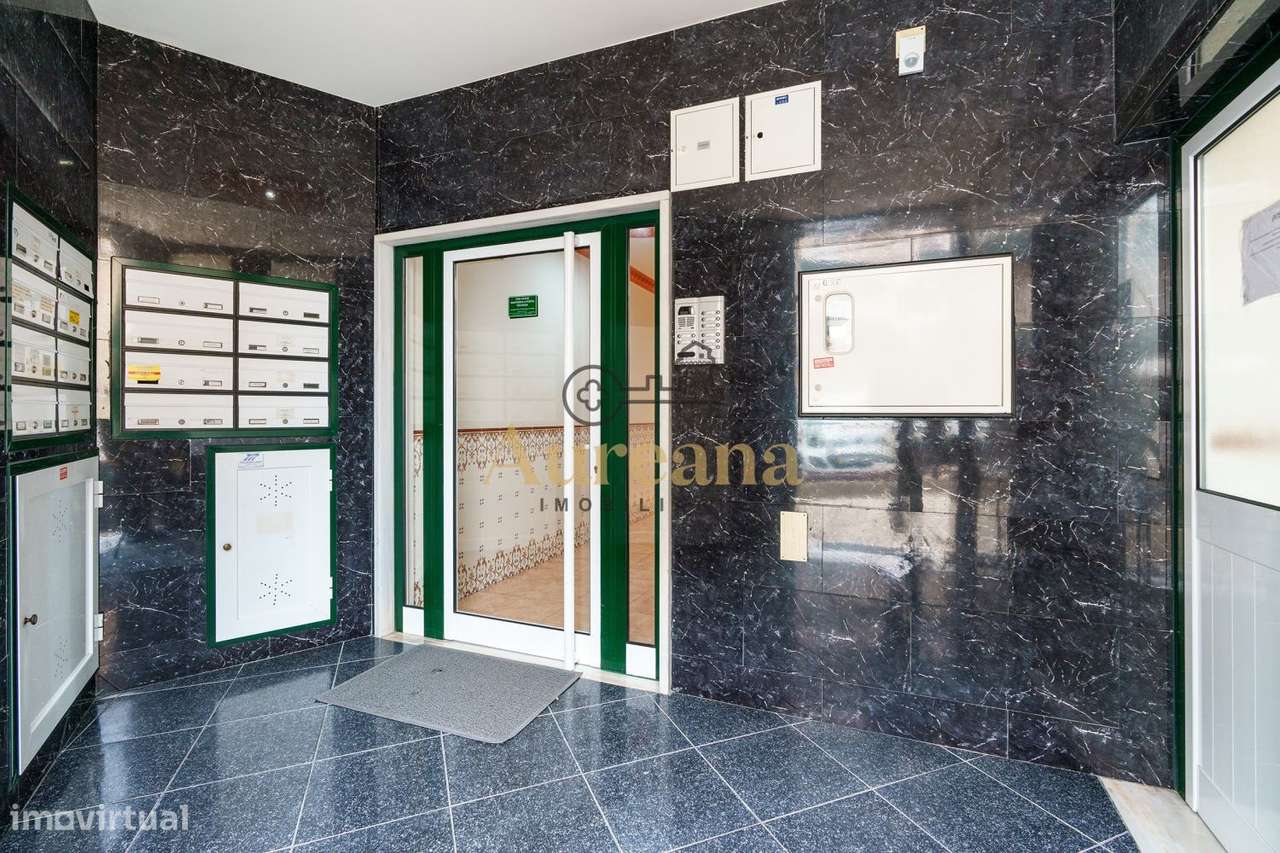 Apartamento T2 com Terraço _ Fátima-23