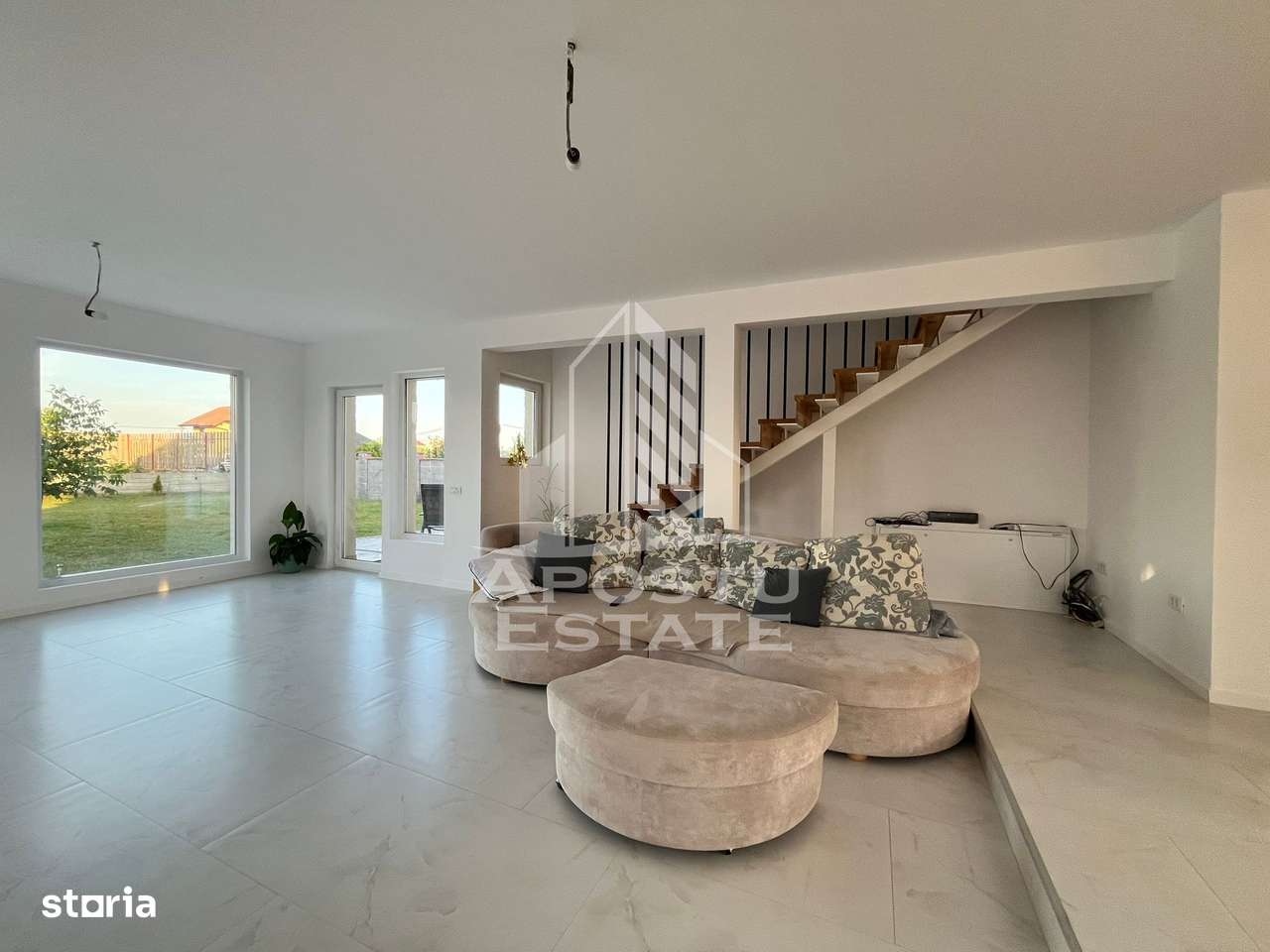 Casa individuala, 6 camere, 2 bai, garaj, teren 913, pompa de caldura - Imagine principală: 2/20