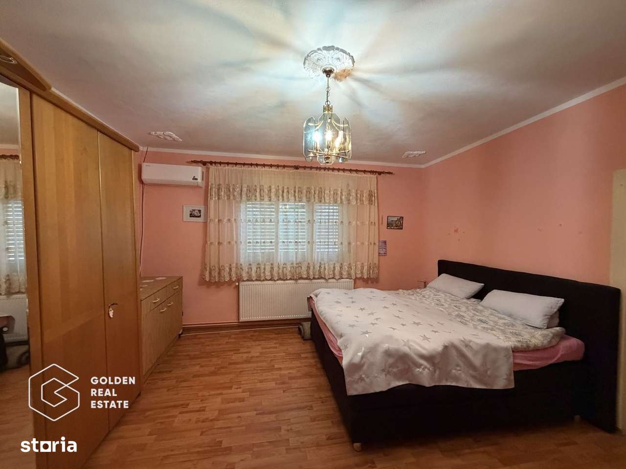 Casa cu doua corpuri de cladire in Gradiste-3