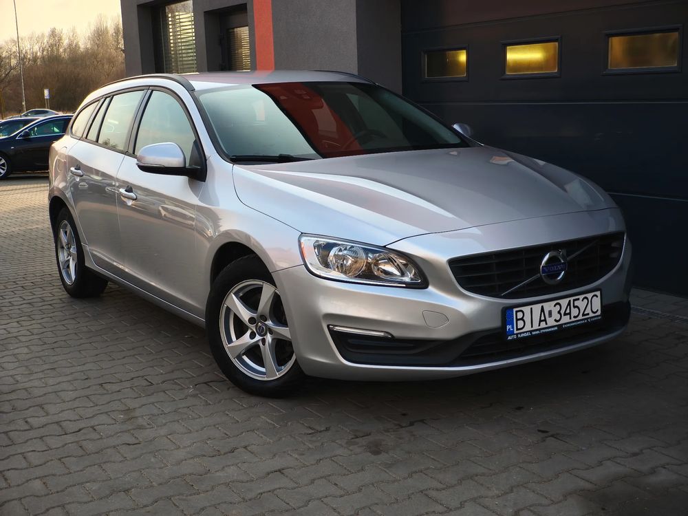 Volvo V60 I D2 Drive-E Momentum 2018