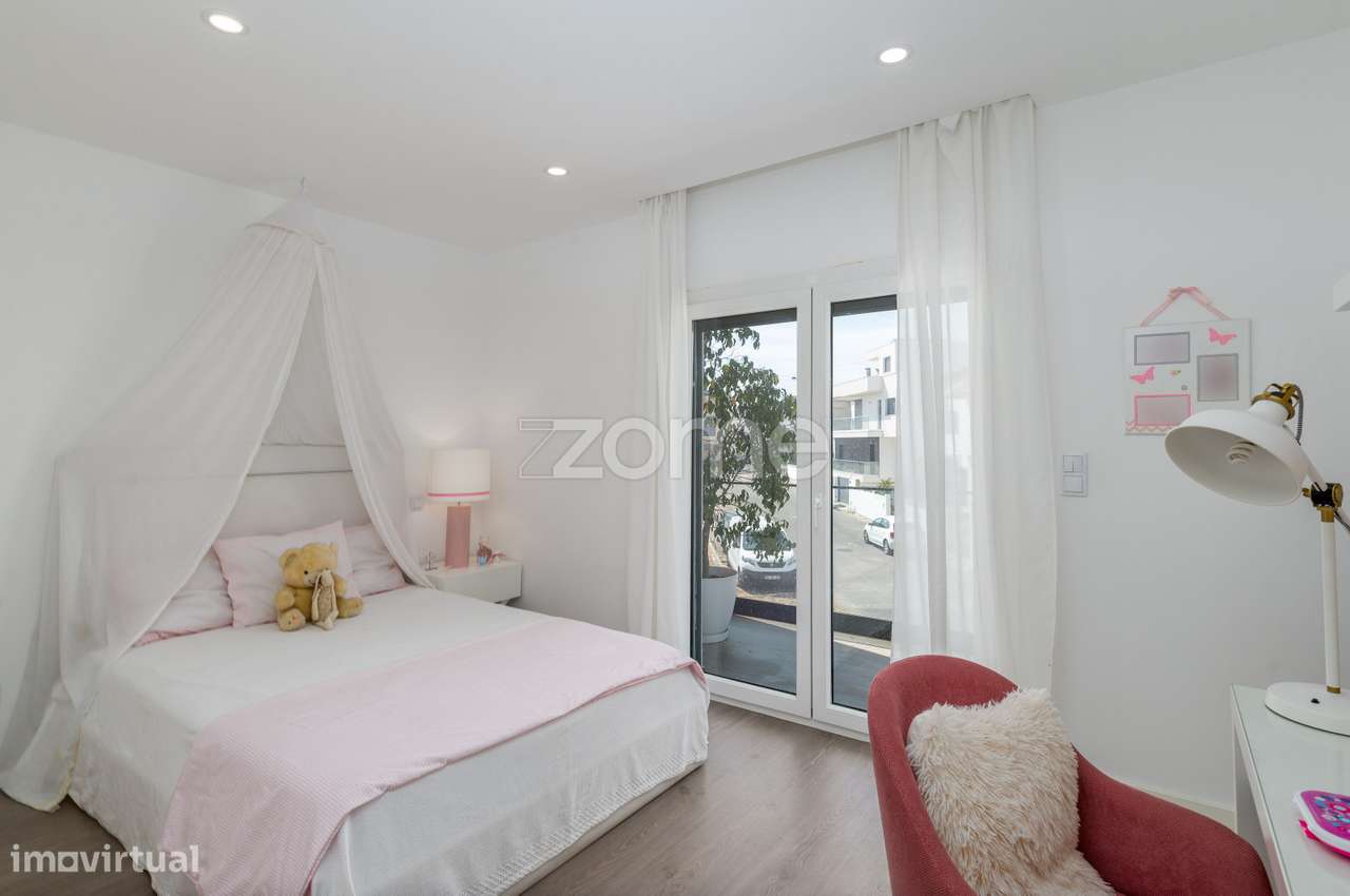 Moradia T4 Bª São Sebastião - Famões-29