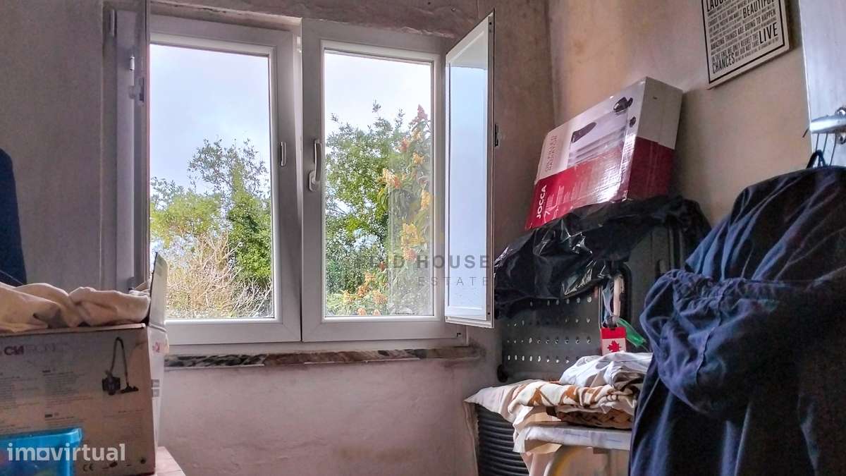 Vende-se Moradia T7 com 2 pisos e logradouro no Cadaval-13