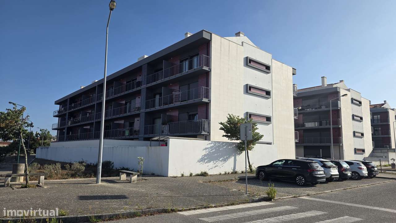 T3, c/terraço, amplo e soalheiro a 2 min. centro M.Grande-38