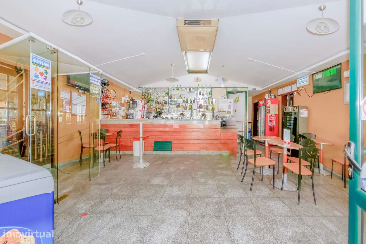 Restaurante e café em funcionamento c/ habitação em Gáfete - Alto Alen - Grande imagem: 1/43