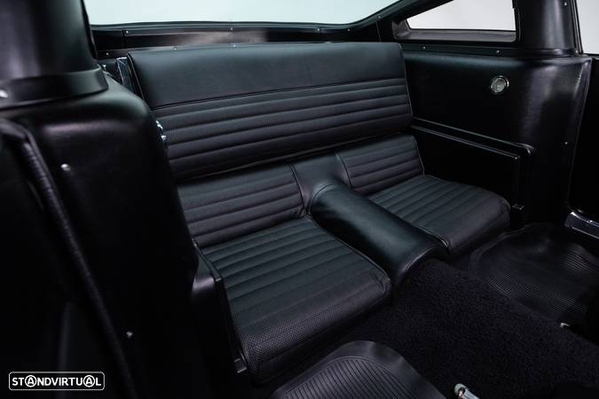 Ford Mustang Fastback Shelby GT350 Hertz 5.7L V8 - 10
