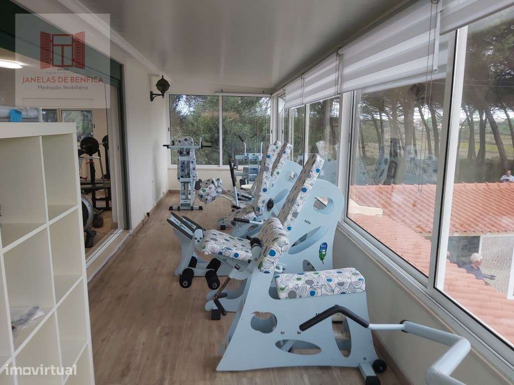 Quintinha com Moradia V3 Piscina - Sintra-20