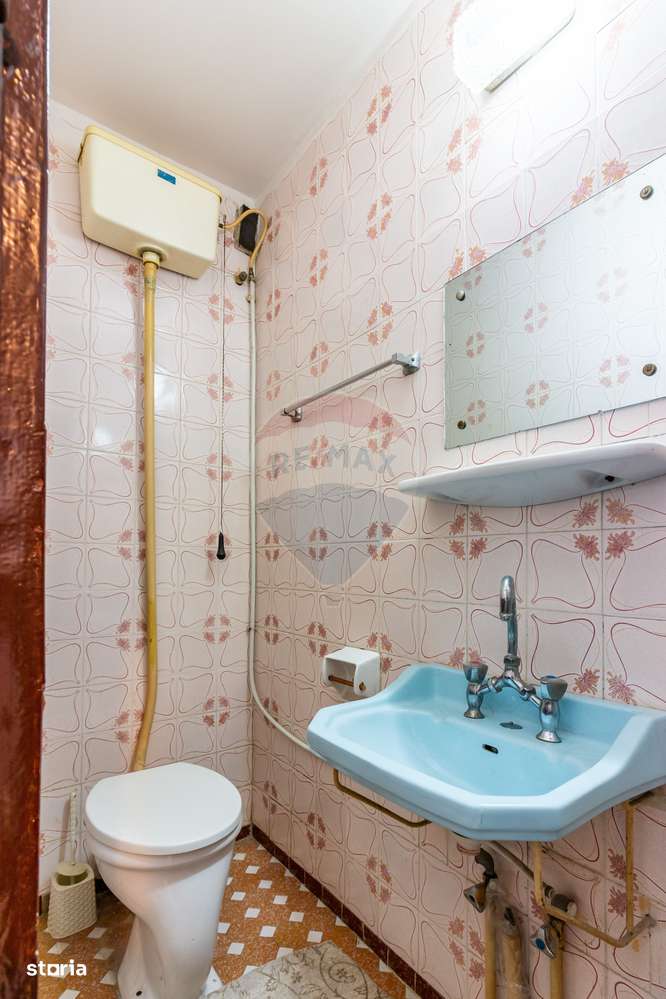 Apartament cu 3 camere de vânzare în zona Sebastian-12
