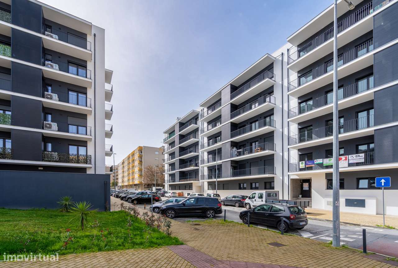 Exclusivo T3 Novo no Último Piso | 196 m² | Duas Frentes-48