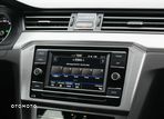 Volkswagen Passat 2.0 TDI EVO Essence DSG - 13