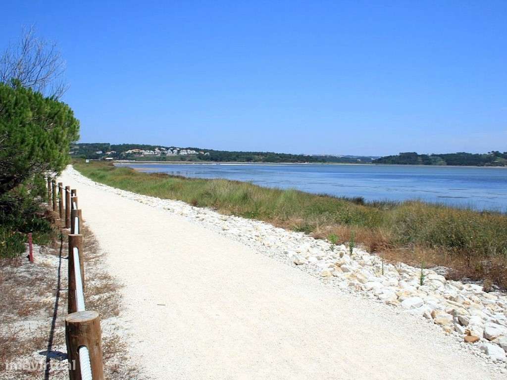 Lote a apenas 750 metros da Lagoa de Óbidos-8