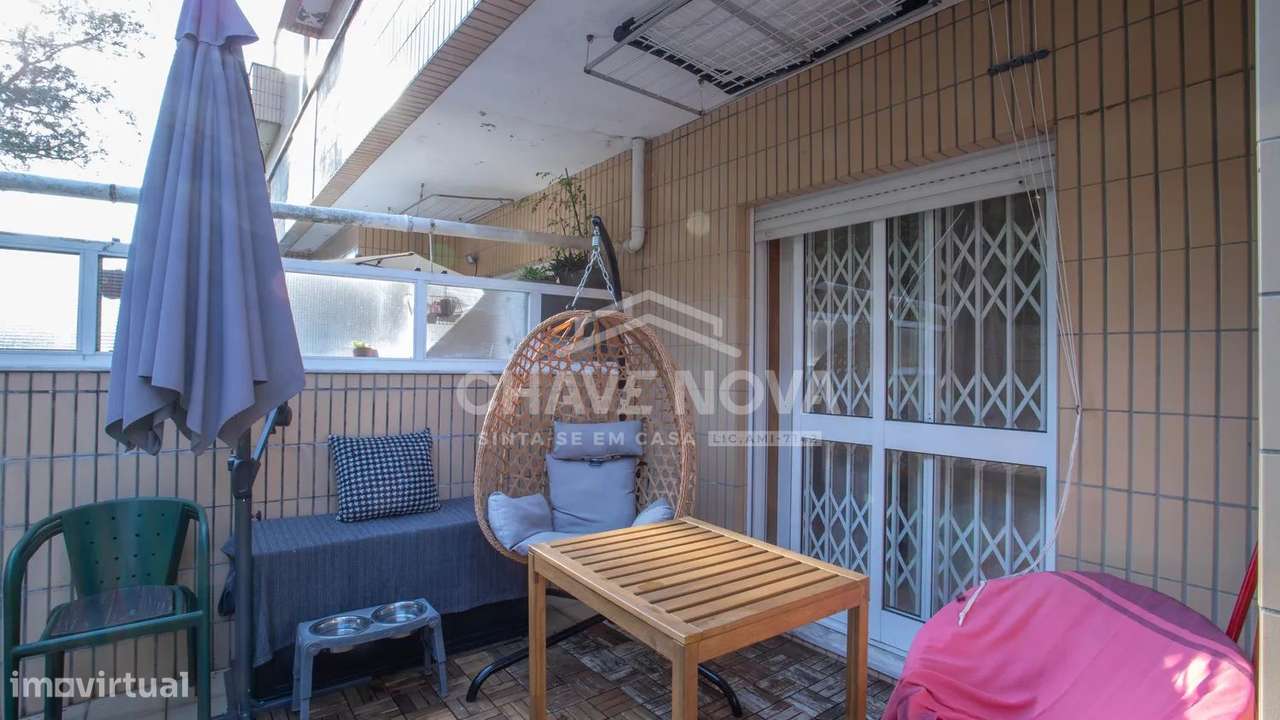 T1+1 c/ Terraço e Lugar de Garagem em Vilar do Paraíso-13