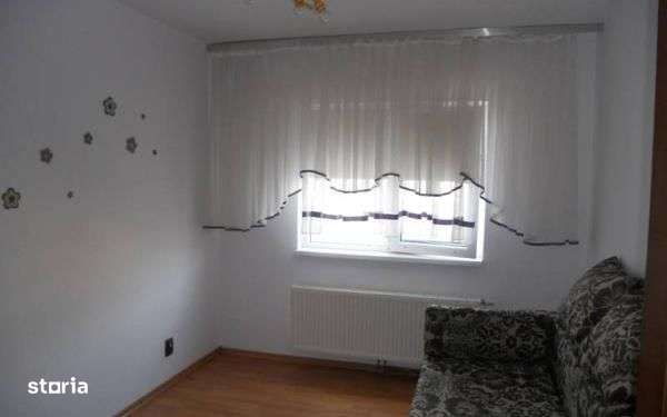 Apartament cu 4 camere decomandat, mobilat, Bacau-Mioritei - Imagine principală: 5/7