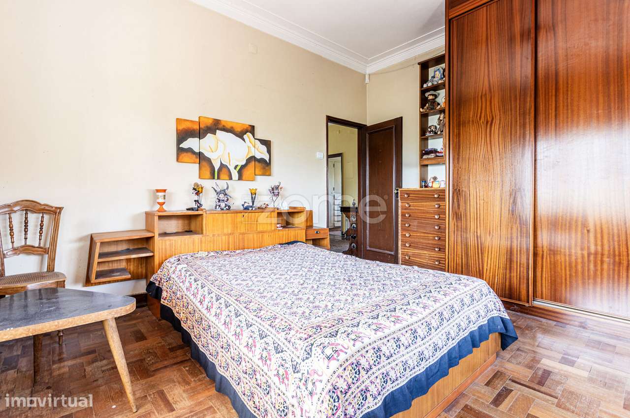 Moradia T5 a 3 minutos a pé da Praia de Carcavelos-21