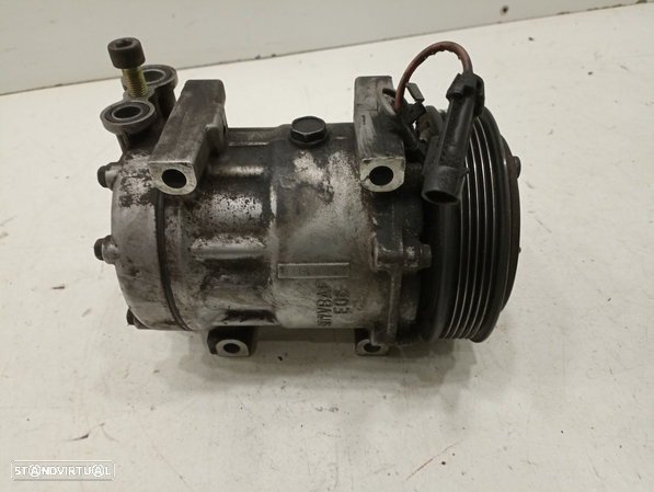 Compressor Do Ar Condicionado Volkswagen Golf Iii (1H1) - 3