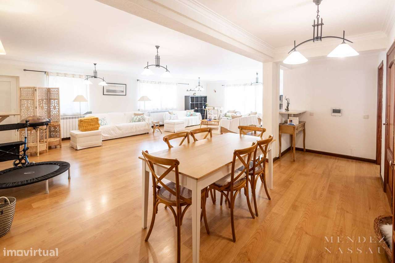 Private Estate - Multi Family - Estoril Villa-23