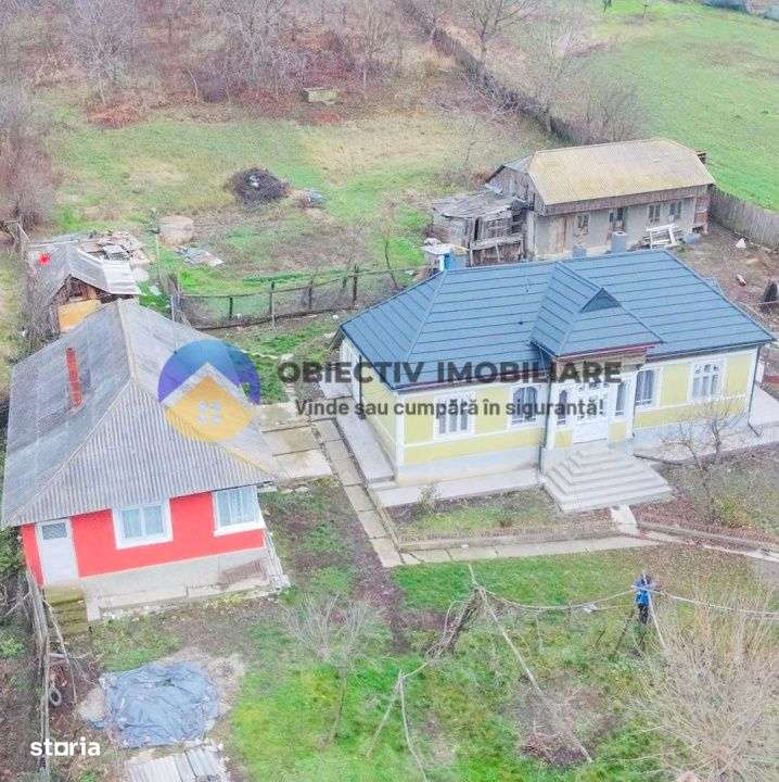 2 CASE de POVESTE intr-o zona linistita + teren 3600 mp - COSTIȘA - Imagine principală: 2/16