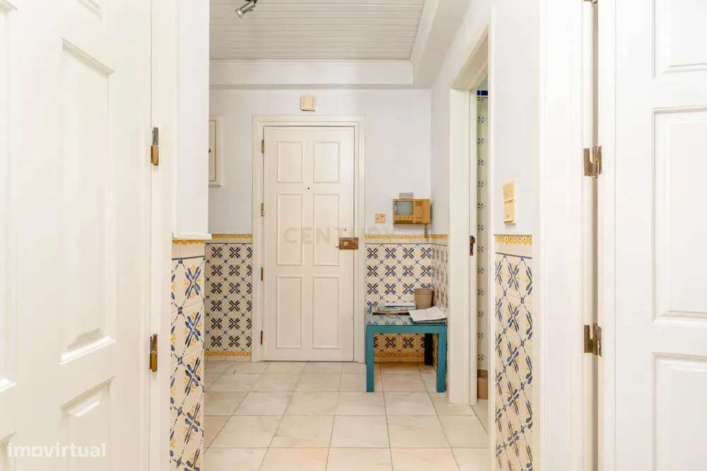 Apartamento T1 no Centro Histórico de Cascais com Vista Mar-5
