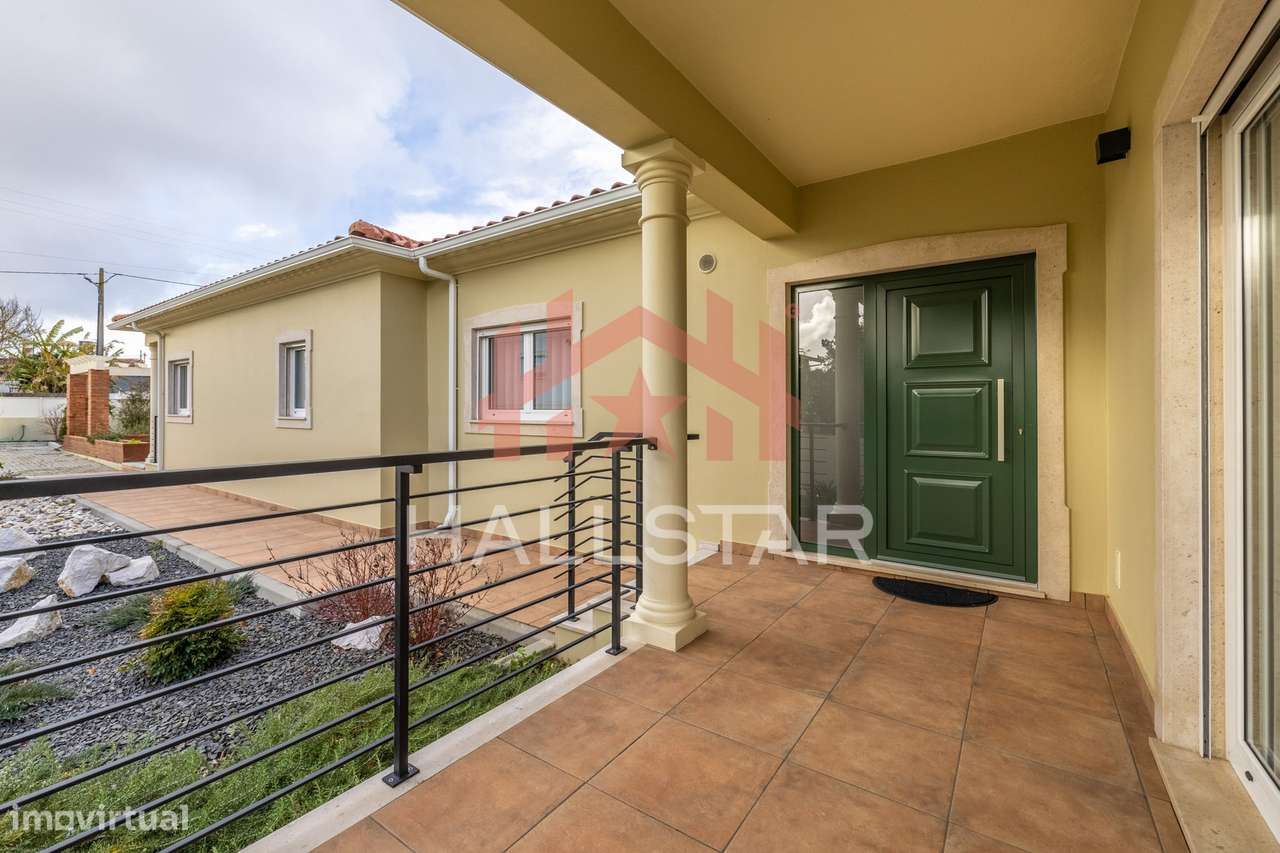 Moradia de Luxo T4 / Lote com 890m² / Marinha Grande - Grande imagem: 3/57
