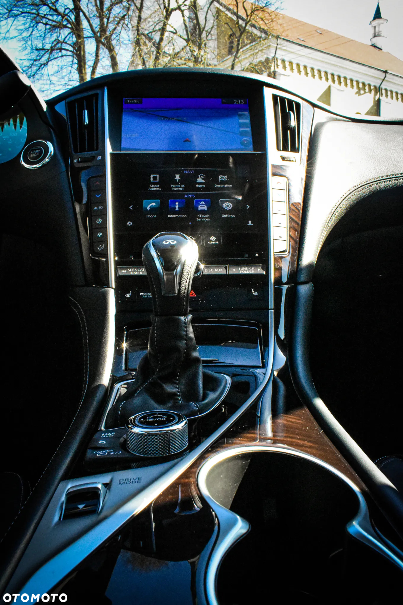 Infiniti Q50 Hybrid Luxe - 16
