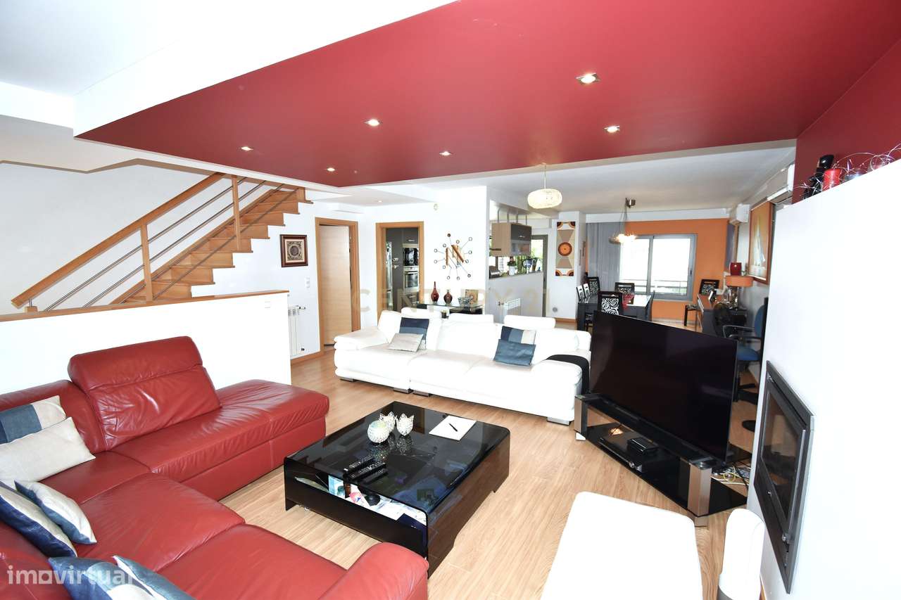 Moradia T3+1 em Alcochete: Luxo e Conforto!-14