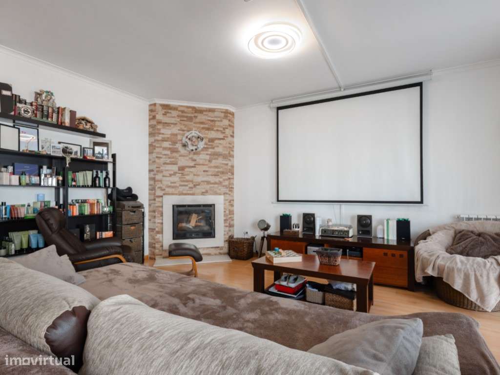 Apartamento T3 em Pereira-1