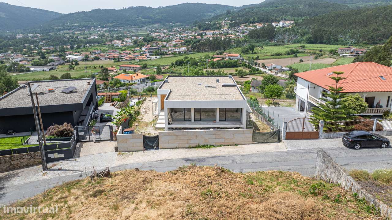 Moradia T3 em lote de 1000m2 em Sande São Lourenço - Guimarães - Grande imagem: 5/32