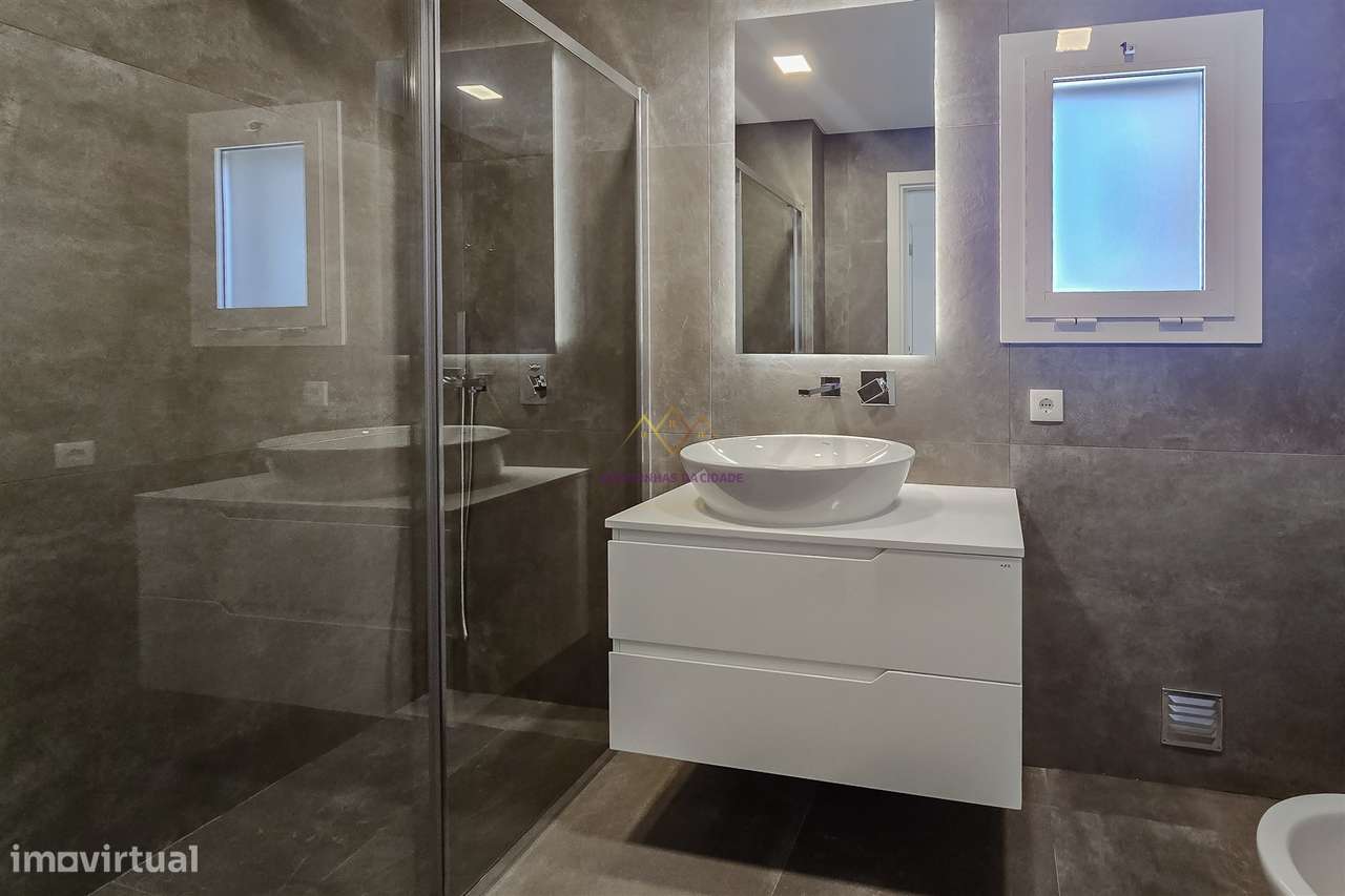 T4 com Piscina em Alverca-12