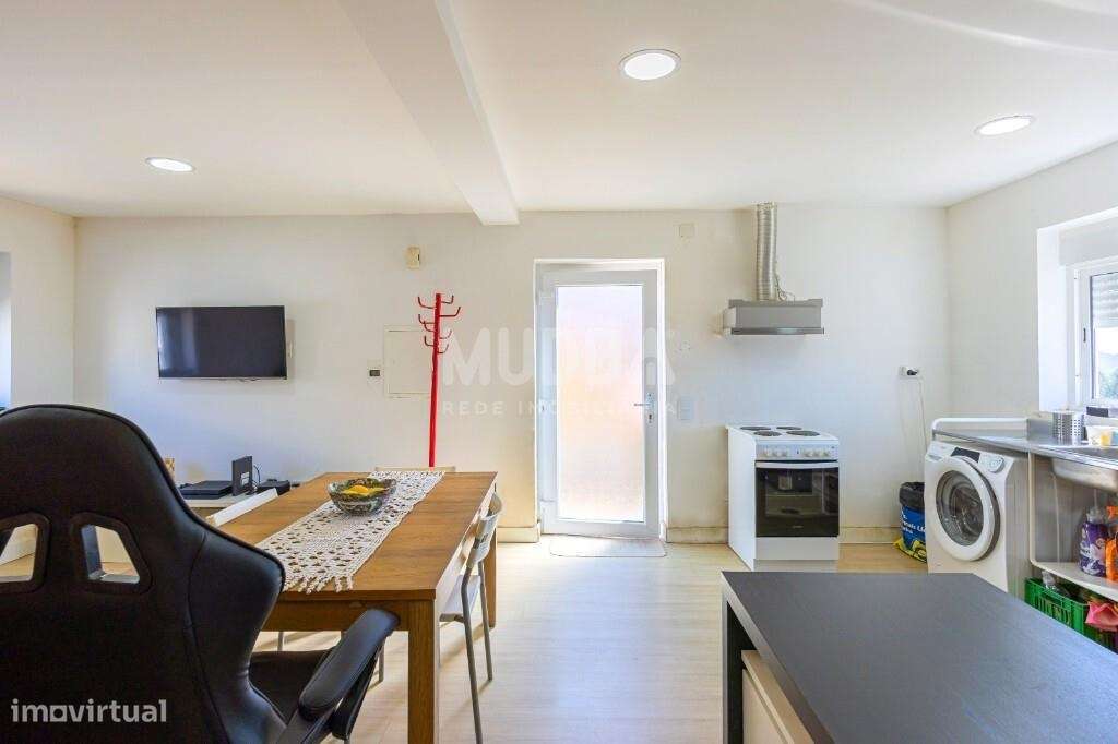 Moradia T1+2 em Arrifana - Santa Maria da Feira-5