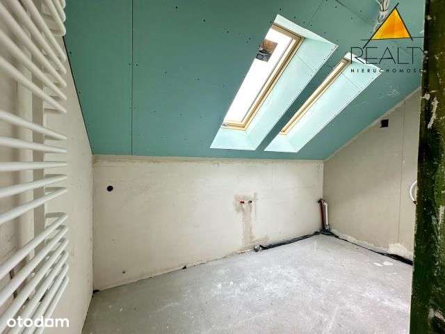 Nowy dom z 4 sypialniami-11