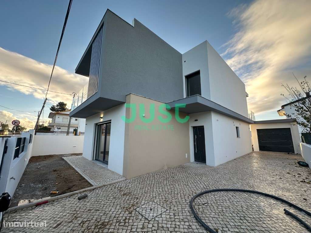 Moradia, T4, isolada com piscina e garagem em Pinhal General - Fern...-2