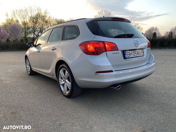 Opel Astra 2.0 CDTI DPF Sports Tourer Automatik Edition - 3