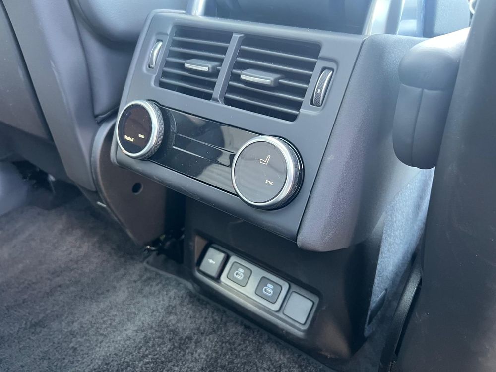 Land-Rover Discovery 3.0 D350 MHEV Dynamic Hse 350 KM — zdjęcie 7