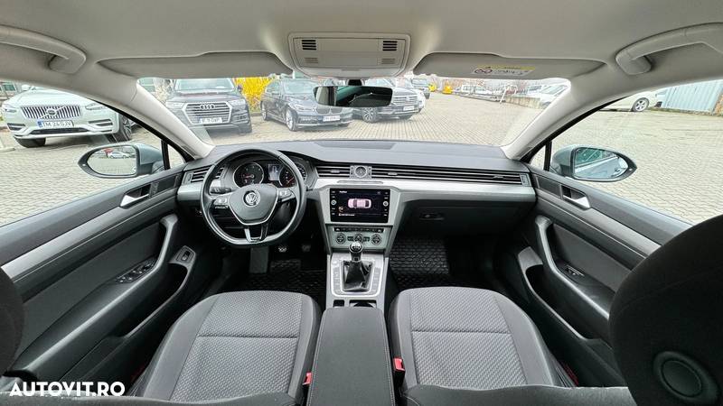 Volkswagen Passat 2.0 TDI Comfortline - 6