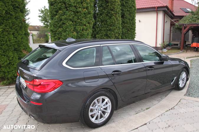 BMW Seria 5 520d AT - 10