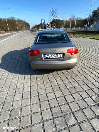 Audi A4 2.0 - 13