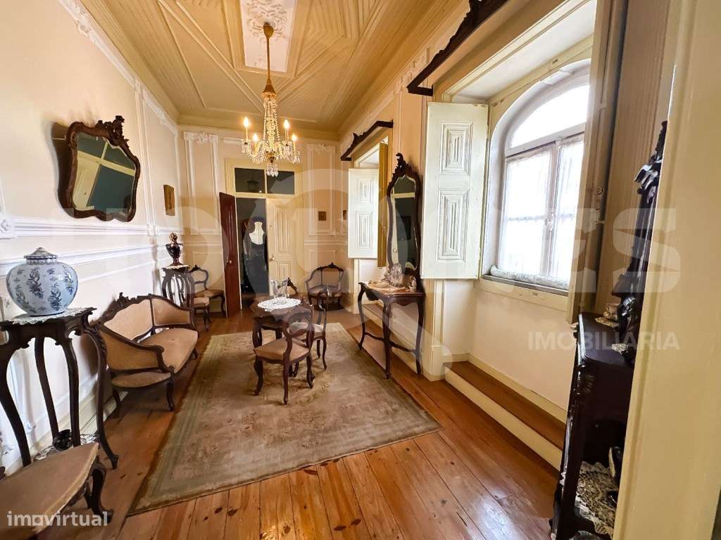 Moradia Secular de Charme | Casa + Jardim + Anexos | Potencial Hote...-6