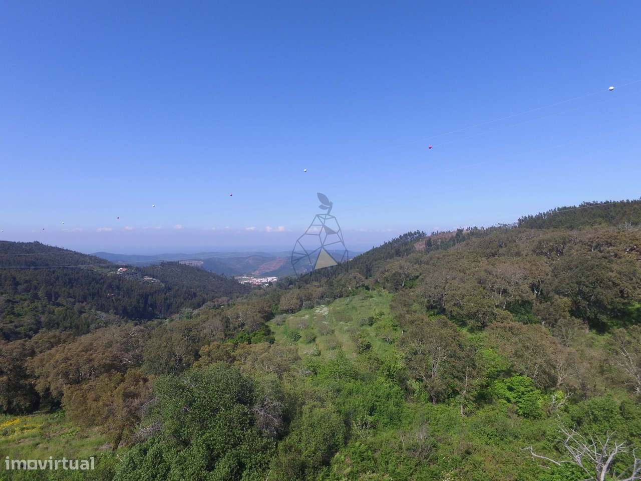 Terreno rústico com ruina em Alferce - Grande imagem: 4/21
