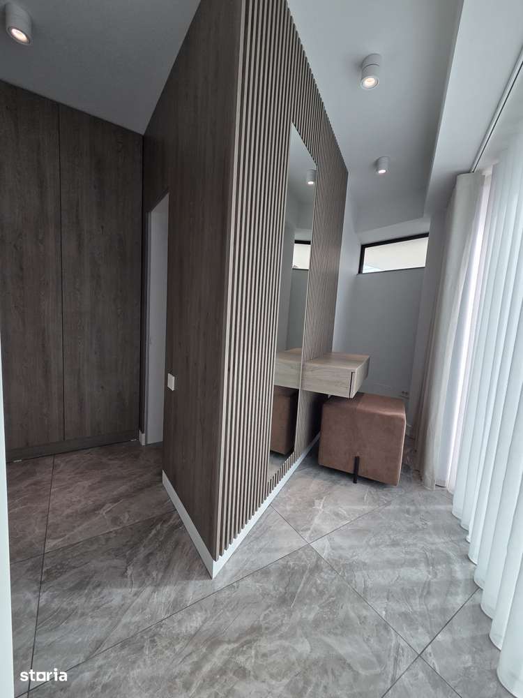 Vilă cu arhitectură futuristă și design avangardist la Cheie-7