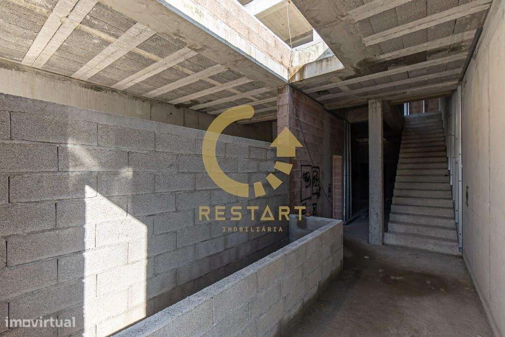 Moradia T4 de Luxo com Vistas Deslumbrantes sobre o Rio Douro-41