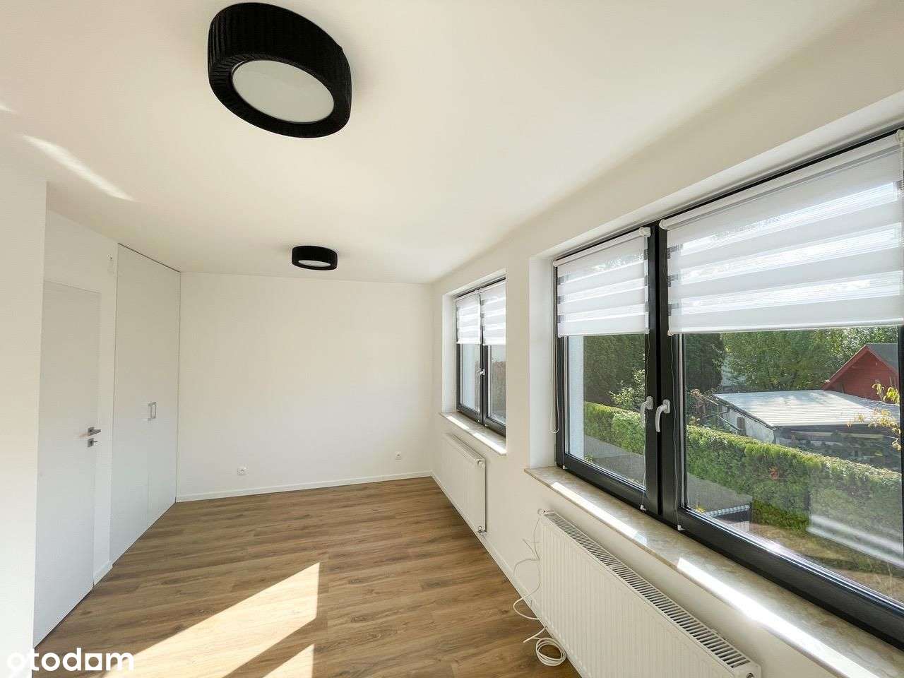 Bez prowizji, 2 łazienki, 3 wc, 2 m.postojowe-8